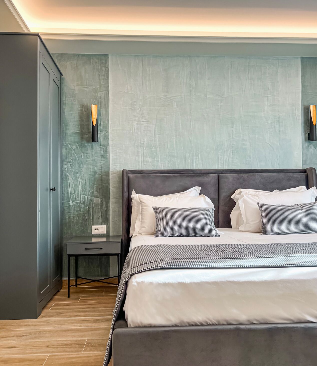 Deluxe Room | Minibar, laptop workspace, free WiFi