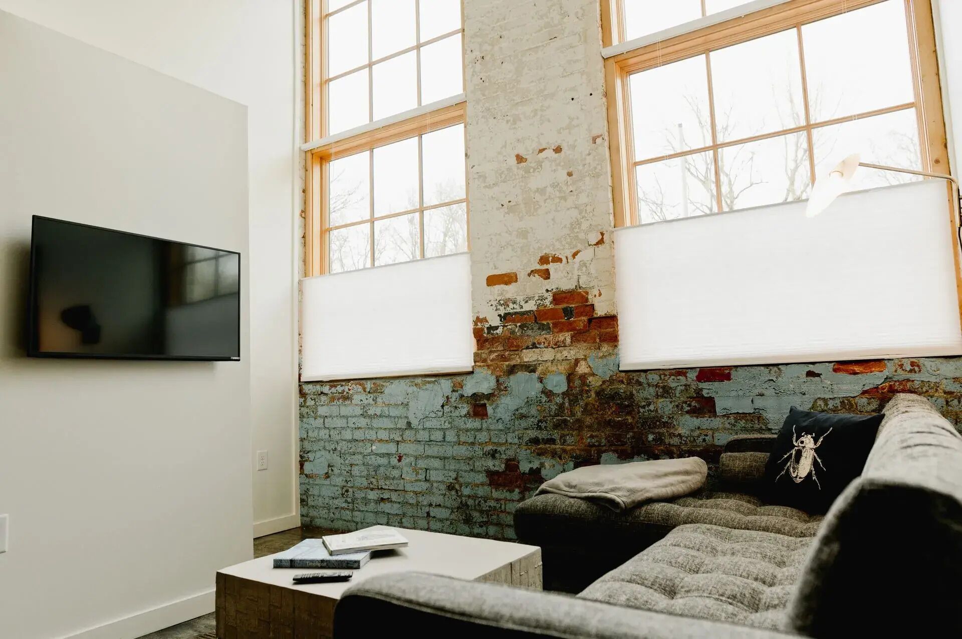 單人房, 非吸煙房, 簡易廚房 | 起居區 | 36-吋 LCD 液晶電視，提供有線頻道