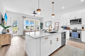 Fridge, microwave, oven, stovetop - The Grove Dogwood 316 - 1 Bedroom - Lazy River - Seascape Resort (Miramar Beach)