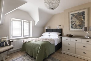 1 bedroom, desk, iron/ironing board, Internet - Pigswood - Sleeping 2 Guests in 1 Bedroom (Esh)