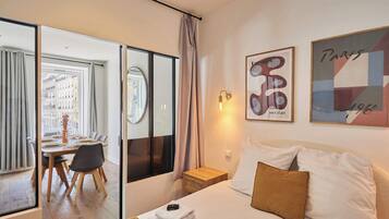 2 chambres, fer et planche Ă repasser, Wi-Fi, draps fournis