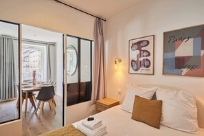 2 chambres, fer et planche Ă repasser, Wi-Fi, draps fournis
