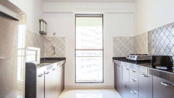 Fridge, microwave, oven, stovetop