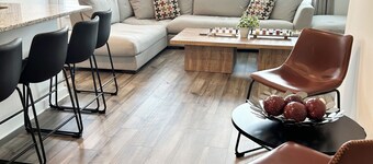 Charming Townhouse luxury - Brand New & Great Location