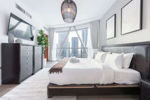 3 bedrooms, iron/ironing board, WiFi - StayShort - Nicely furnished 3 Bedroom in Park Towers, DIFC (DIFC)