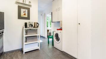 Mikrowelle, Ofen, Herdplatte, Geschirrspüler