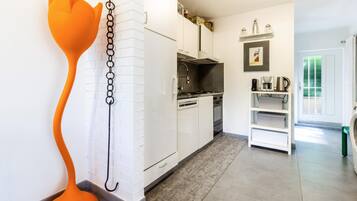 Kühlschrank, Ofen, Herdplatte, Geschirrspüler