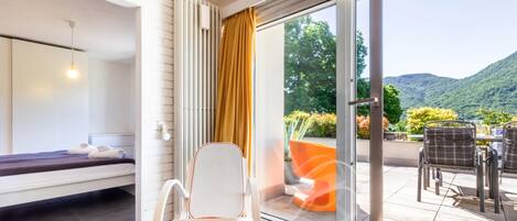 2 室のベッドルーム、アイロン / アイロン台、WiFi、ベッドシーツ