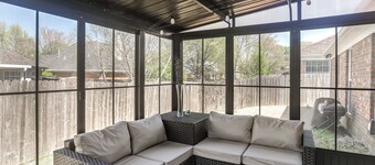 2 Mi to Shelby Farms: Charming Family Home w/ Yard