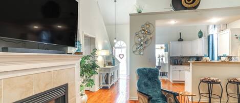 House (2 Bedrooms) | Interior