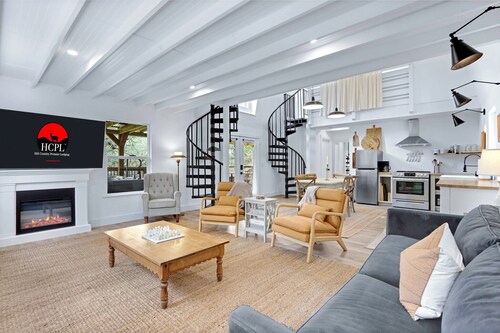 Good Day Treehouse I Hot tub, stargazing