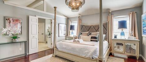 House (5 Bedrooms) | Interior