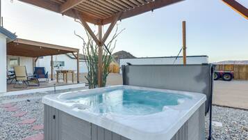House (4 Bedrooms) | Front of property