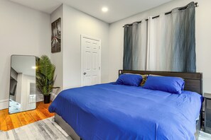 Apartment (3 Bedrooms) | Interior - 1 Mi to Dtwn: Pet-friendly Providence Apt w/ Yard (Providence)