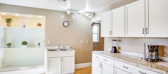 2 Mi to Dtwn: Studio Suite in Sheboygan