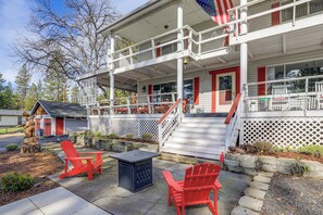 House (4 Bedrooms) | Interior - Steps to Pine Hollow Reservoir: Home w/ Fire Pit! (Tygh Valley)