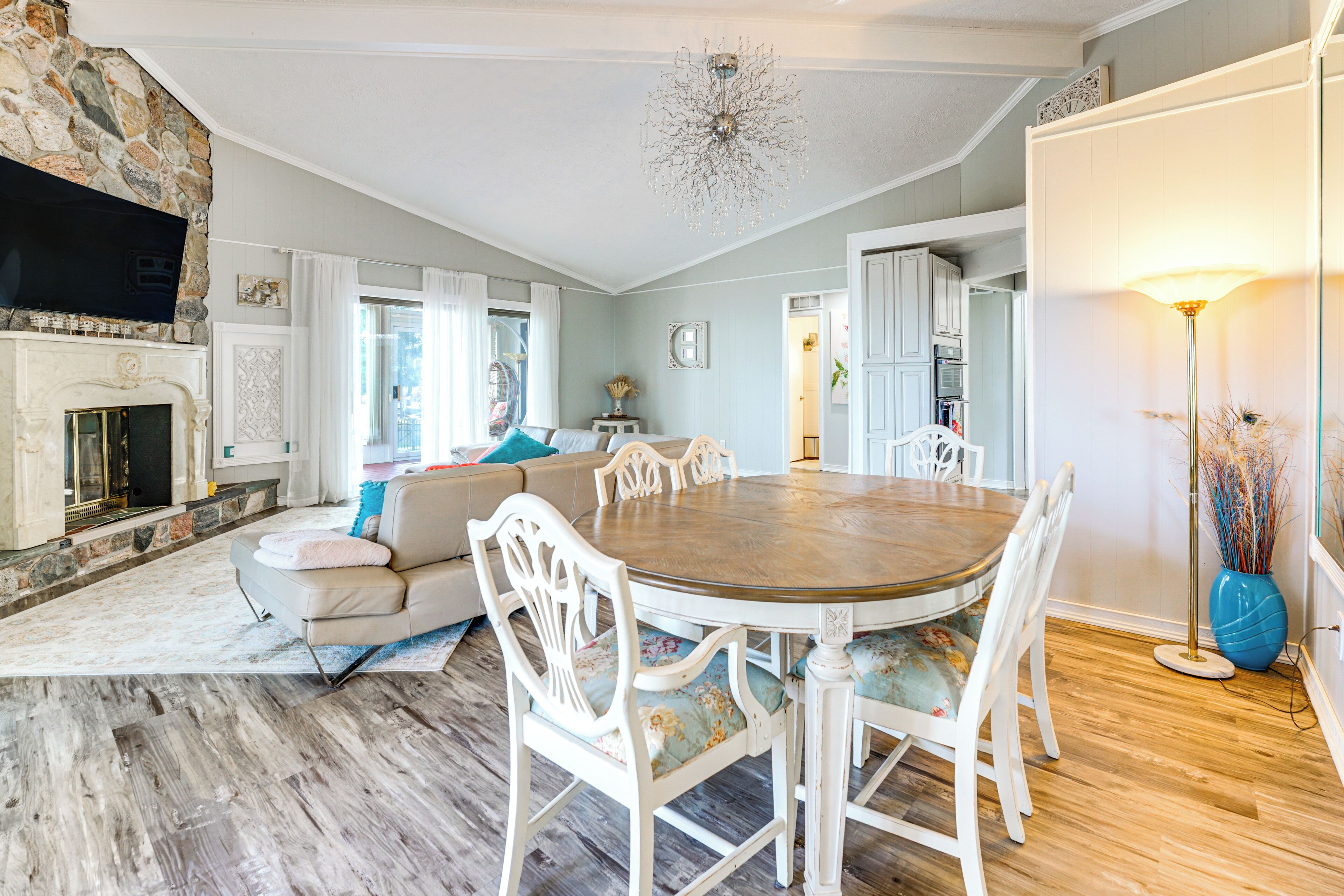 المنشأة من الداخل