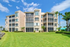 Interior - Walk to Stuart Beach: Resort Condo w/ Water View! (Stuart)