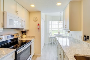 Apartment (2 Bedrooms) | Interior - Walk to Stuart Beach: Resort Condo w/ Water View! (Stuart)