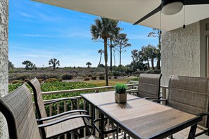 Outdoor dining - Beautifully Updated Hilton Head Villa with Direct Ocean Views (Hilton Head Island)