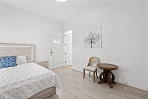 1 bedroom, Internet - Relaxing Private Getaway With Bright Interiors (West Covina)