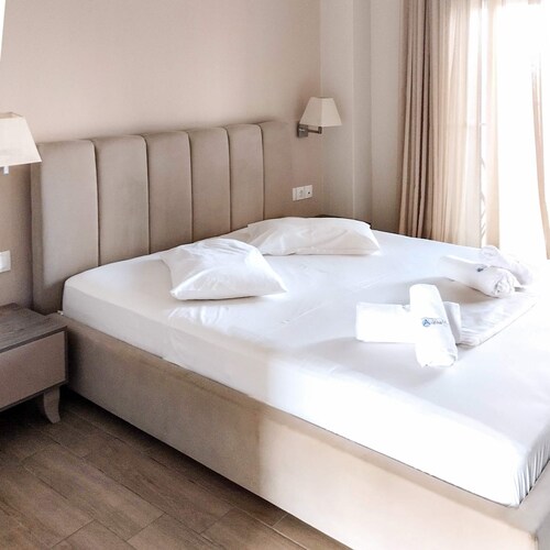 Aquamare Studios - Sea View Studio With Balcony