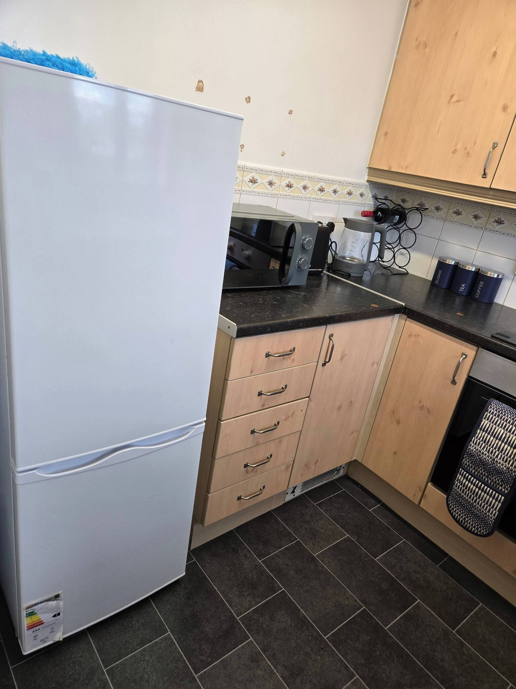House, 2 Bedrooms | Private kitchen