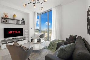Luxury Apartment, Balcony | Living room