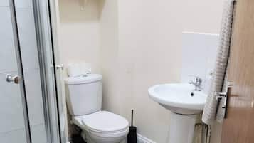 Apartment, 1 Bedroom, Fireplace, City View | Bathroom