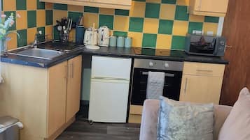 Apartment, 1 Bedroom, Fireplace, City View | Interior