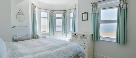 4 chambres, décoration personnalisée, ameublement personnalisé