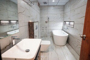 Suite, City View | Bathroom