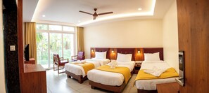 Individually furnished, desk, laptop workspace, free WiFi - HOTEL THE PEARL SHINE (Gokarna)