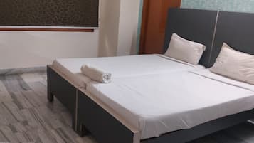 Deluxe Double Room | Free WiFi, bed sheets