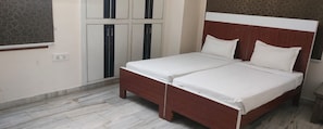 Chambre Deluxe double | Accès au Wi-Fi (inclus), literie fournie