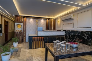 Reception - Hotel Paradise International by JMD Group (New Delhi)
