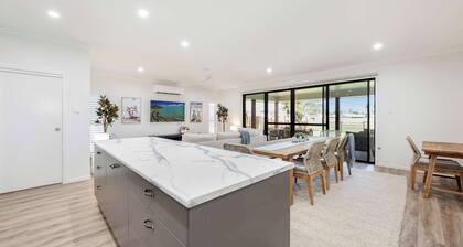 Burnett Heads Beach Family Escape