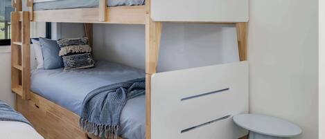 4 Schlafzimmer, Bügeleisen/Bügelbrett, WLAN, Bettwäsche