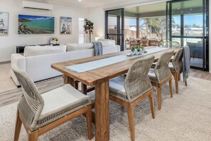 Dining - Burnett Heads Beach Family Escape (Burnett Heads)