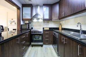 Fridge, microwave, oven, stovetop