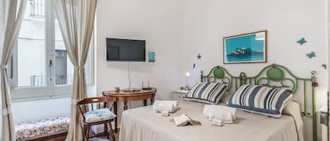 Family Apartment, Multiple Bedrooms (Dimora di Grecale Monopoli) | 1 bedroom, free WiFi, bed sheets