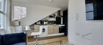 Top Floor Apartment in South Parade Pier