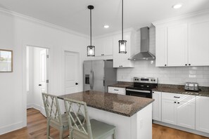 Kaffetrakter/tekoker, kjøkkenutstyr og kjøkkenøyer