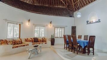 Deluxe Villa, Housekeeping | Living area