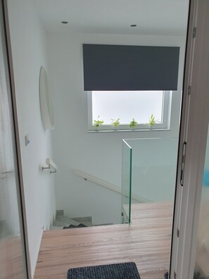 Interior - "Modern 2-room apartment in Troisdorf, centrally located - perfect retreat!" (Troisdorf)