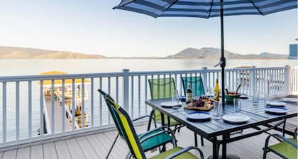 Waterfront Home - Private Dock Pickleball Bbq 4 Bedroom Home