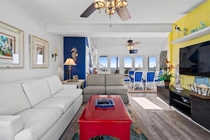 Hus, 4 soverom | Oppholdsområde | Smart-TV