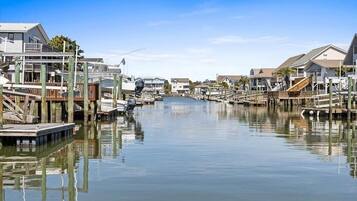 House, 4 Bedrooms | Marina