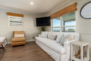 House, 3 Bedrooms | Living area