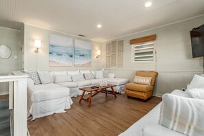 House, 3 Bedrooms | Living area